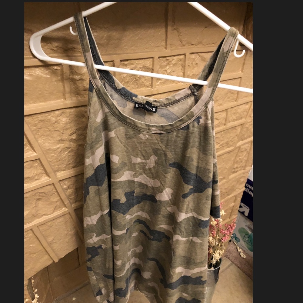 Express cold shoulder top